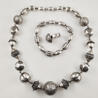 Kalevala koru | Halikon käätykorut | juhlakääty | kaulakoru & rannekoru & Sormus| Hopeaa 