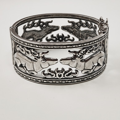 Kalevala Koru | Hiidenhirvi Rannekoru | Rannerengas | Hopeaa | -99