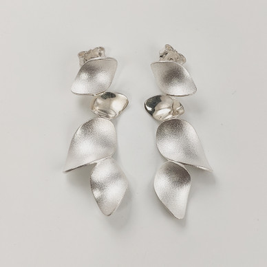 Kalevala koru | Miss SPRING -korvakorut | Hopeaa 