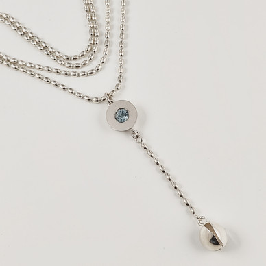 Kalevala Koru | Lähde Riipus | Kaulakoru | Topaasi | Hopeaa