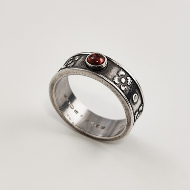 Kalevala jewelry | 'Sancta Birgitta' RING | Red garnet | Sterling