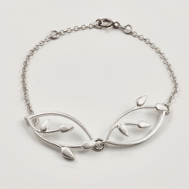Kalevala Koru | 'LILY'  bracelet | Sterling