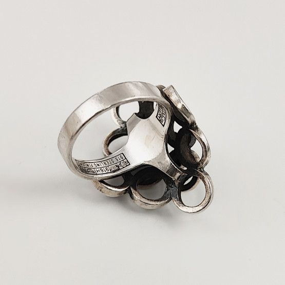 E.Granit & co | Erik Granit | Sormus | 916 Hopeaa  | -68