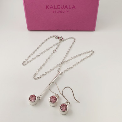 Kalevala Koru | HEHKU korusetti | Kaulakoru & Korvakorut | Hopeaa