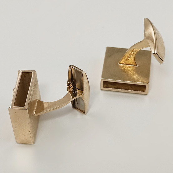 Kalevala jewelry | Design by KIRSTI DOUKAS | cufflinks | 585 gold -08