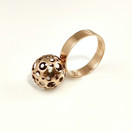 NW | Westerback oy| Liisa Vitali | 'Ladybug' -Ring | 12mm lace ball | 585 Gold -70