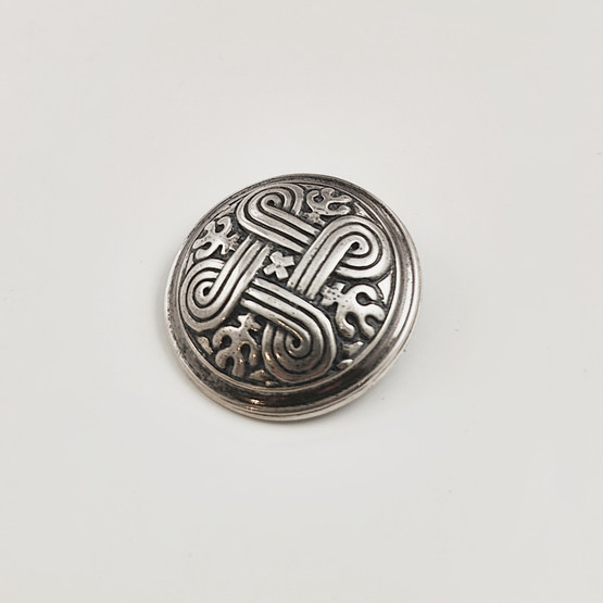 Kalevala Koru | Hannunvaakuna Solki | Rintakoru | Hopeaa -88