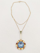 Kupittaan kulta oy | Elis Kauppi | iso kukka-Riipus sinisellä kivellä | Kaulakoru | 585 kultaa -76