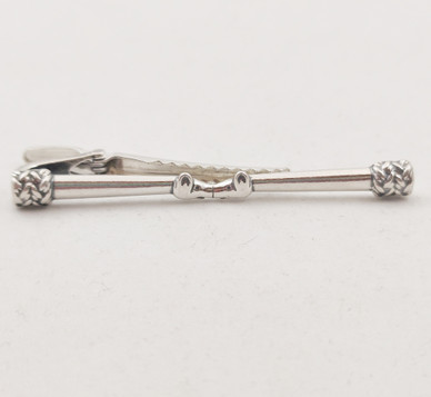 Kalevala Koru Hirvenpää solmioneula Hopeaa