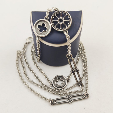 Kalevala Koru, made in Helsinki Kruununhaka -kääty, kaulakoru ,Hopeaa