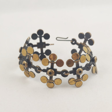 Pentti Sarpaneva, Lehti rannekoru, Pronssia