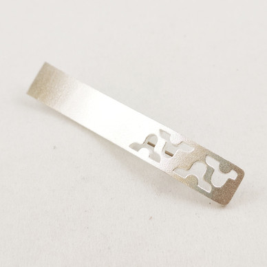 Kalevala Koru, solki / Rintaneula, Hopeaa