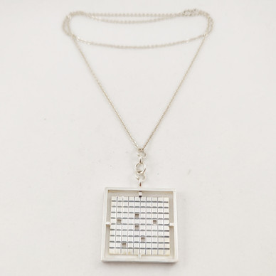 Elis Kauppi, ISO riipus + ketju, Hopeaa -63