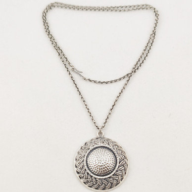 Pentti Sarpaneva, iso Punos riipus + ketju, Hopeaa -75