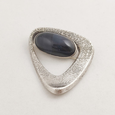 Turun Hopea oy, upea iso  kivellinen solki, Hopeaa