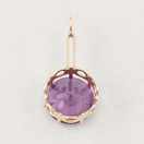 AKT, kultariipus 14k, Liilalla kivellä