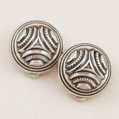 Kalevala Koru | Klipsikorvakorut | Vähänkyrön napit | malli-949, Hopeaa -94 