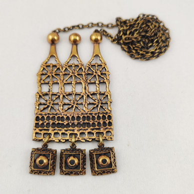 Pentti Sarpaneva, (iso) Riipus kiinteällä ketjulla, Pronssia