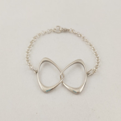 Kalevala Koru, Hopeasiipi Rannekoru, Hopeaa 