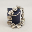 Hermann Siersbol, Tanska. ´Simpukka´ rannekoru , Hopeaa