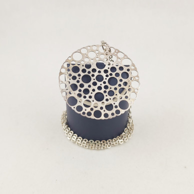 Liisa Vitali, (iso) Pyöreä Pitsi Riipus , kaulakoru Hopeaa -70