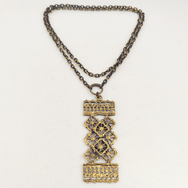 Pentti Sarpaneva, Pitsi -Riipus + ketju, Pronssia