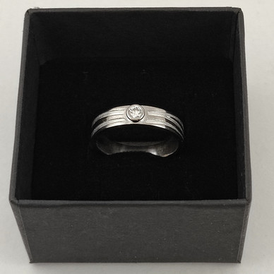 Kalevala Koru, Kaisla timanttisormus , 18k valkokultaa, 2011