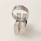 Elis Kauppi, Ruusukvartsi -Sormus , Hopeaa