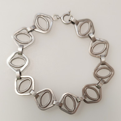 Ato/ Ajantieto oy, Helsinki | Rannekoru | 813 Hopeaa -73