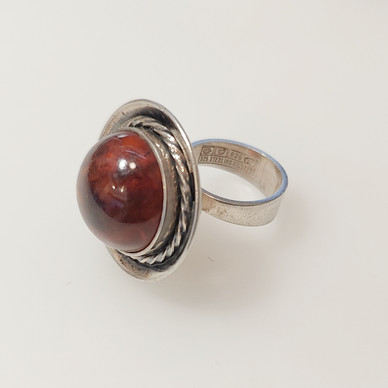 E.Granit & co, Helsinki ,(iso)  Meripihka Sormus , Hopeaa -74