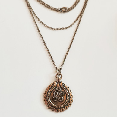 Kalevala Koru, Riipus-914, Pudasjärvi , Kaulakoru , Pronssia