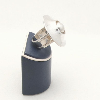 HGL , Owe Johansson, upea (iso) Sormus , Hopeaa -72