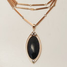 Elis Kauppi, Huikea Spektroliitti/ Timantti -Riipus , Kaulakoru,  Kultaa 