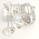 Kultasepät Salovaara, Kaarina. Design Pia Kauppi, Korusetti, Hopeaa