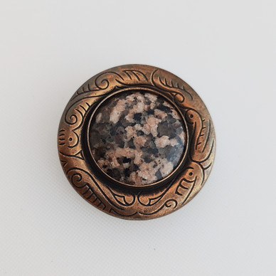 Kalevala koru, (iso) Solki -1616, Rintakoru Graniitilla, Pronssia