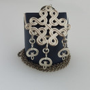 Kalevala Koru,(iso) Karjalainen nauhapunos Riipus,  kaulakoru , Hopeaa -43