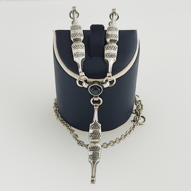 Kalevala koru, Kehrääjä kääty, Kaulakoru  Hopeaa