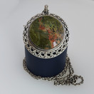 Kalevala koru, design Kai Lindström, Riipus-1515, Unakiitti , Kaulakoru Hopeaa -79