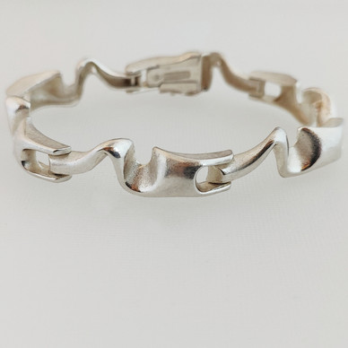 MJH / Siro koru, Finland. Design by Matti Hyvärinen, Bracelet , Sterling -79