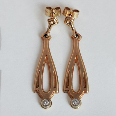 Kalevala jewelry, Illusioni -earrings, Diamonds tot.0,14 ct, 14c Gold -01