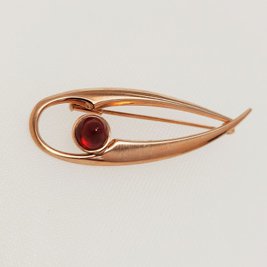 Kupittaan kulta oy, Design by Elis Kauppi, Brooch with red gemstone, 14c Gold -62