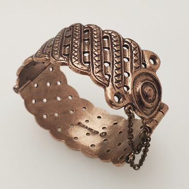 Kalevala koru, Hattelmalan rannekoru, Pronssia