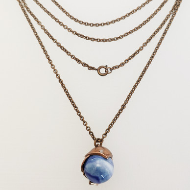 Kalevala Koru, iso Tintti riipus , sininen, Kaulakoru Pronssia