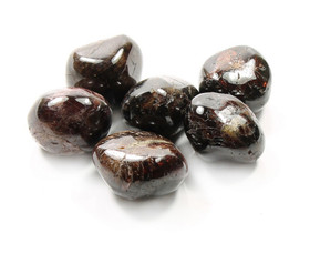 Granaatti punainen  20-25mm