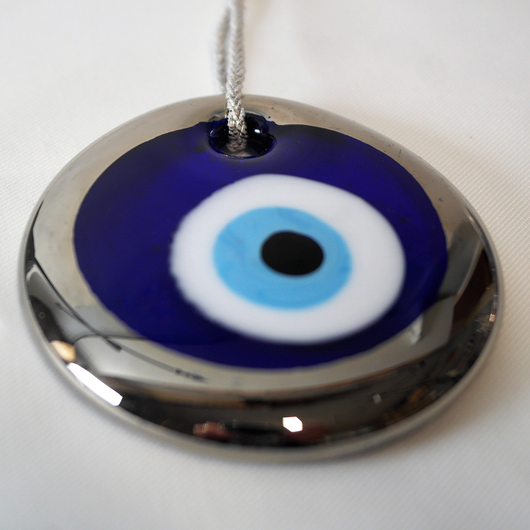 Lasiriipus 'Suojeleva Silmä' hopeareunainen 75mm