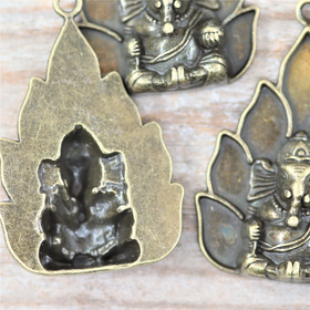 Riipus 'Ganesh' pronssi 53*36mm