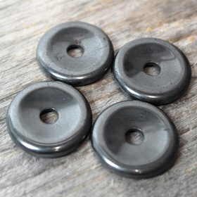 Kividonitsi Hematiitti 'Concave' 30mm