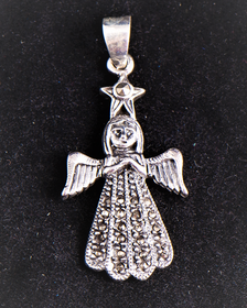 Riipus 'Enkeli & Markasiitti' 40*17mm (925 hopea)