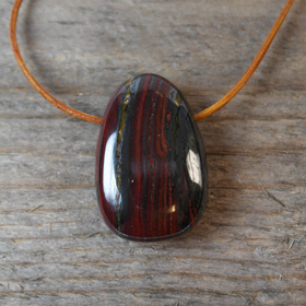 Tiikerinsilmäriipus 'Tiger Iron' 35mm