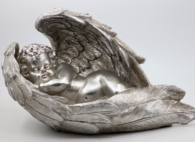 Kerubi hopea 'Siipien suojassa' 26cm